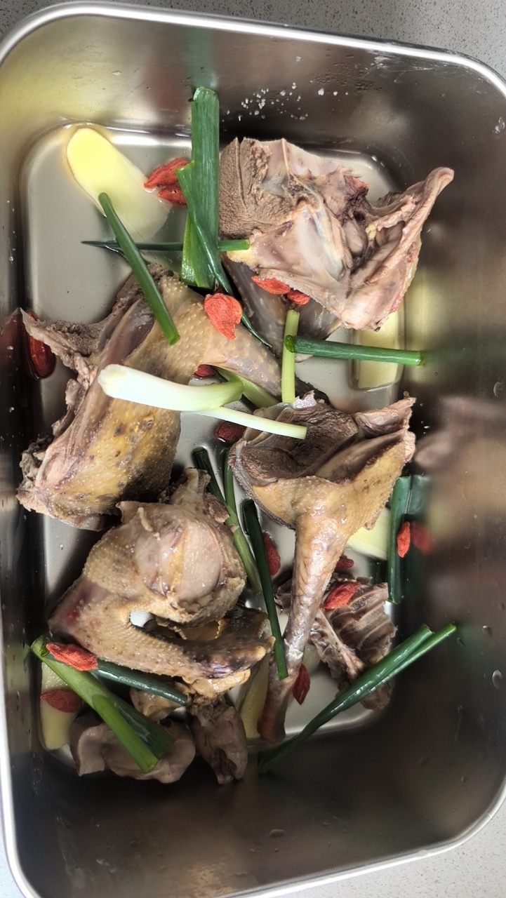 营养月子餐