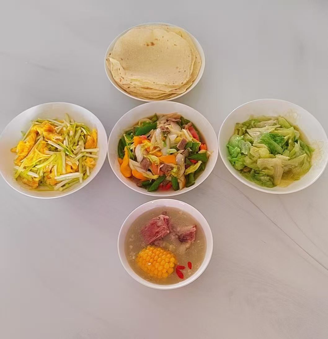 精美营养月子餐