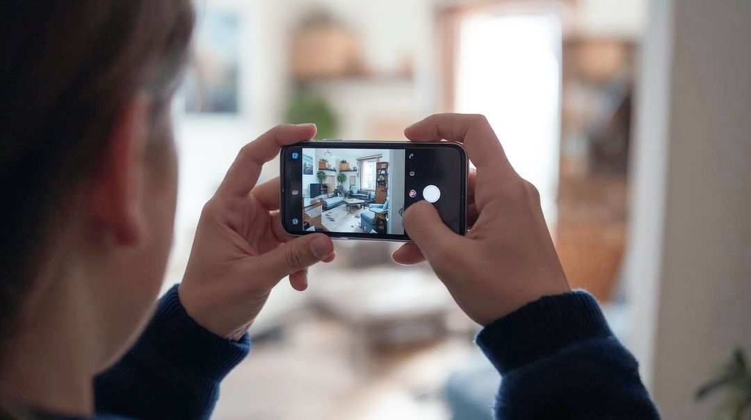 宜兴业主请注意:擦窗户如果只看“玻璃亮不亮”,那你这钱可能白花了!