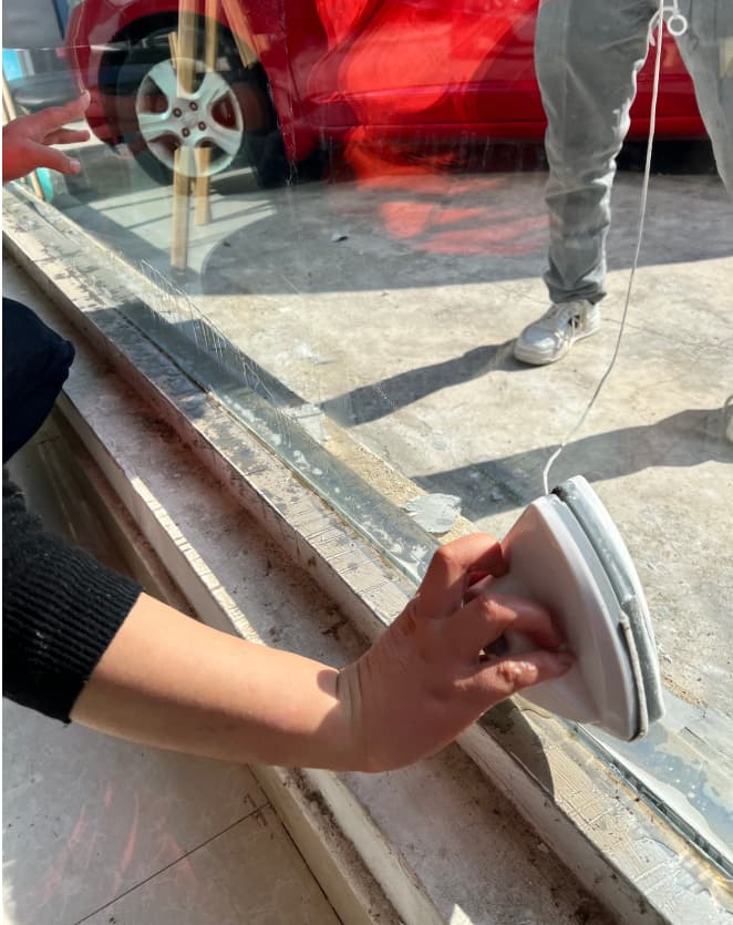 宜兴老小区窗槽清洁前后对比，死角灰尘彻底清除