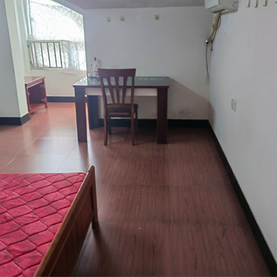 深度清洁后的沙发